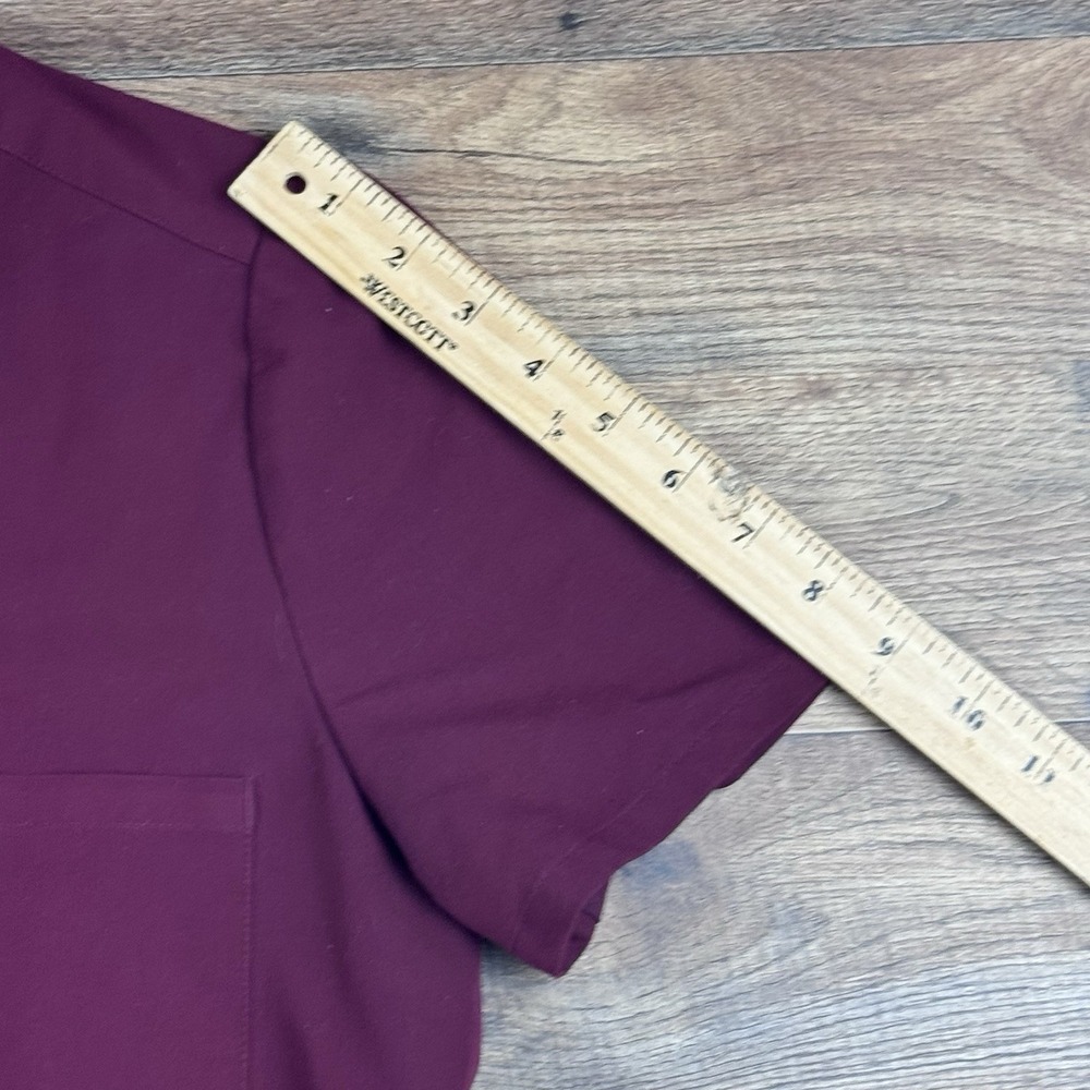 FIGS Technical Collection Burgundy 2- Piece Scrub Set – Women's Medium - Picture 4 of 14